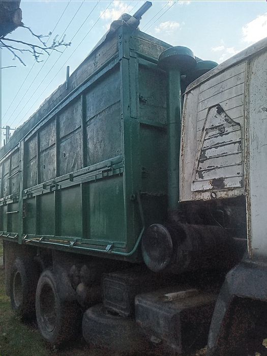 Камаз 5320 с прицепом.