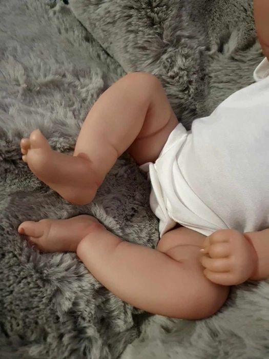 Realistyczna lalka typu Reborn bobas z otwartymi oczami do kąpieli