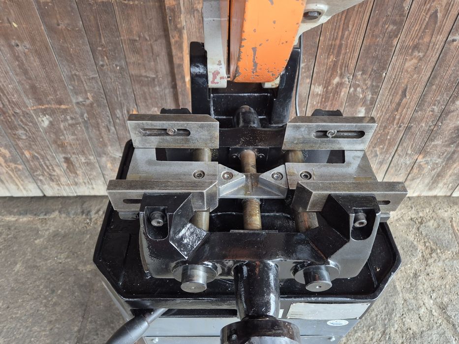 Piła tarczowa ,taśmowa  do metalu