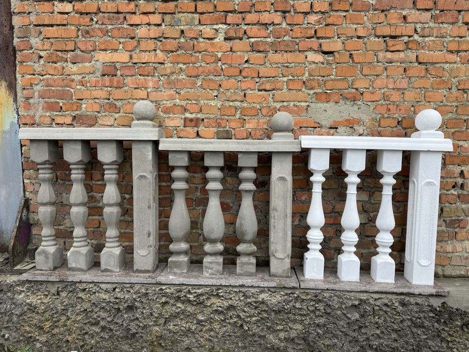 Балясини бетонні