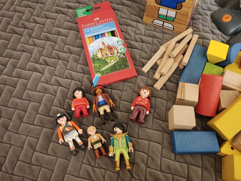 Большой набор игрушек: Солдатики, Машинки, Творчество