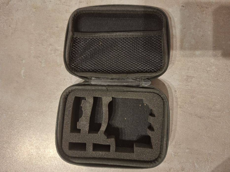 Kamerka GoPro Hero z akcesoriami