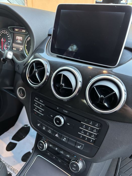 Mercedes-Benz B 250E