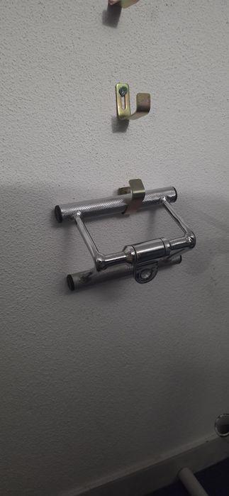 Acessórios de musculação e discos de peso