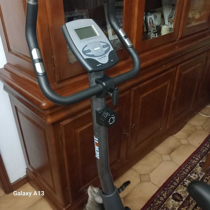 Bicicleta estática em bom estado