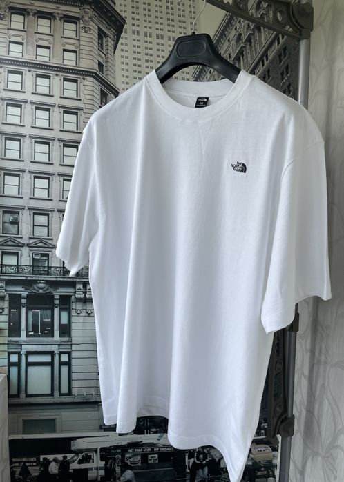 Футболка The North Face Essential Simple Dome T-Shirt (Оригінал) Оверсайз фіт. розмір: М,L