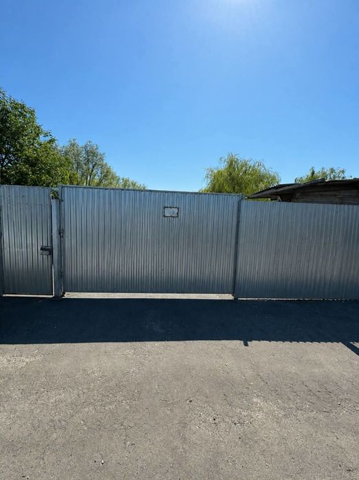 Продам комерційне приміщення у с.Стаївка