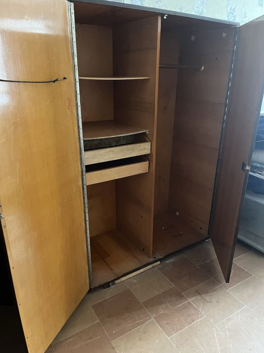 Шкаф в гарномі стані