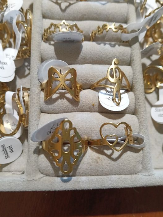 Imitacja złota, stal