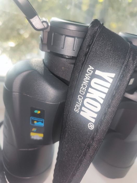 Бінокль YUKON 10x50 WA