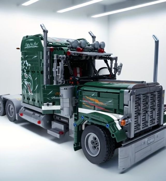 Конструктор  грузовик Technic Caterpillar Truck  2105 деталей Lego