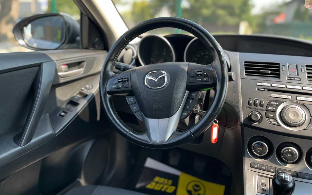 Mazda   3   2010