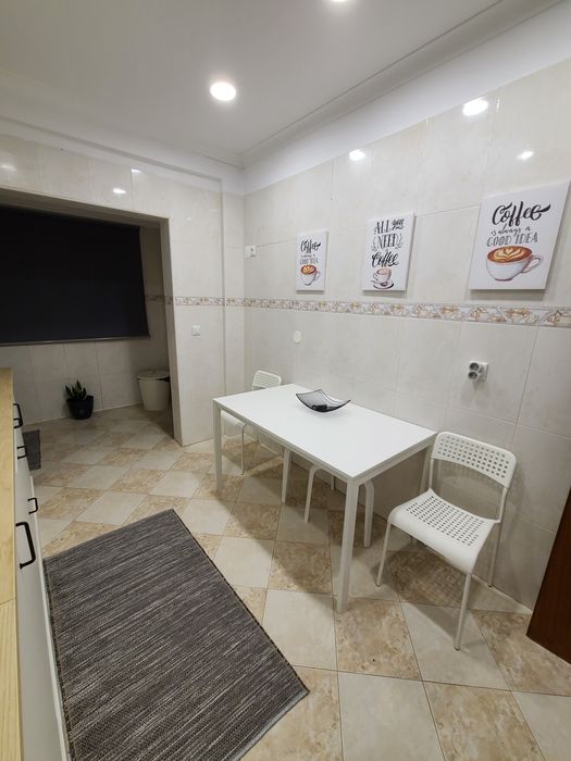 Alugo quarto em Casal de Cambra 500€ tudo incluido