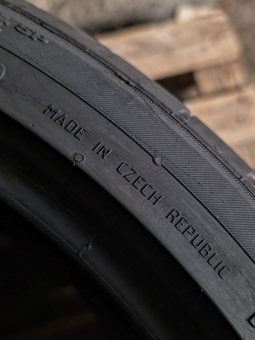 Пара 235/35r19 Continental | 2024 | 7mm | Made in Czech Republic | Преміум шини | Як нові, ідеальний стан, без пошкоджень, без ремонтів, без дефектів