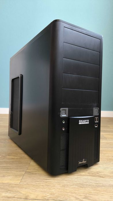 Gigabyte Poseidon/Core 2 Duo/ОЗУ 6GB/SSD 128GB/HDD 320+500GB/GF8600 GT