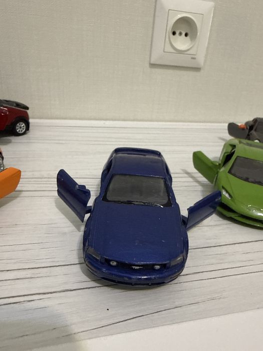 Машинки залізні для хлопчика