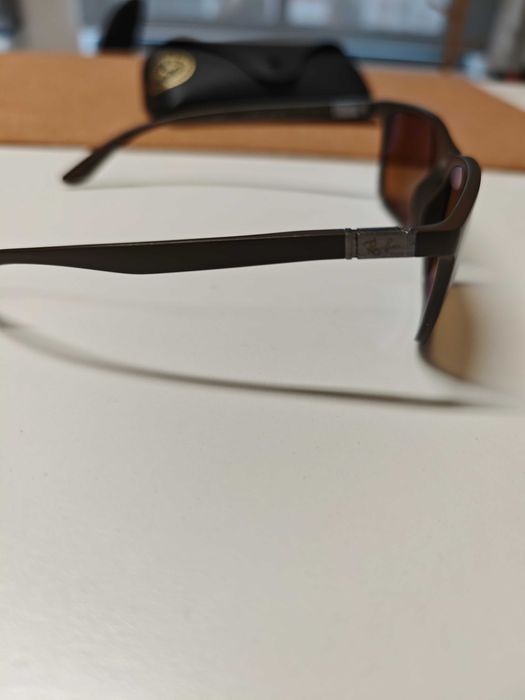 Óculos de Sol Rayban com lentes polarizadas