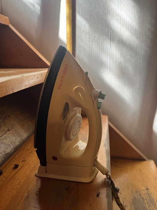 Утюг First Austria под ремонт/ запчасти,  Wagoon платье трикотажное