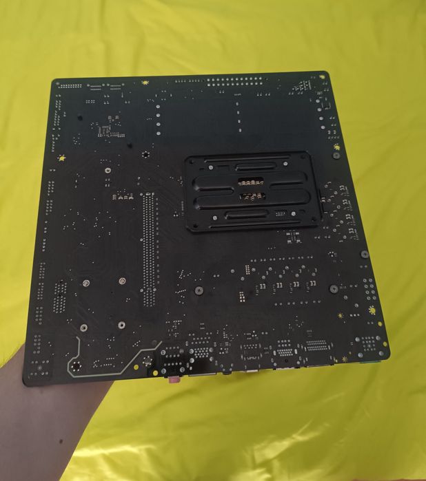 Motherboard Gigabyte B650M DS3H Socket AM5 (DDR5) [Como Nova]
