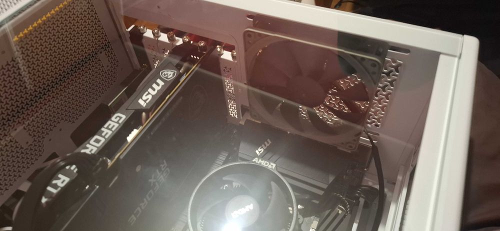 PC Gaming (Ryzen 5600, RTX 3060 12GB, 32GB 3600MHZ DDR4 RAM)