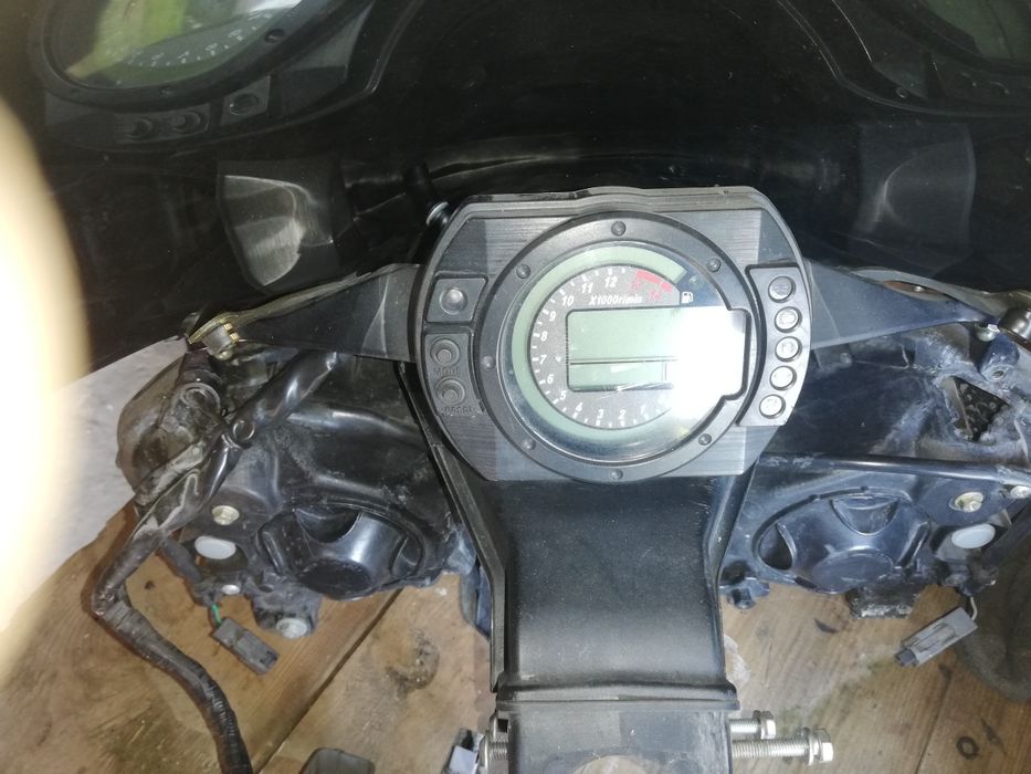Kawasaki zx10 r 04-05 licznik