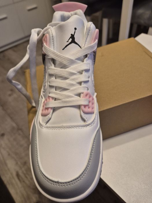 Snakersy bialo różowe 40