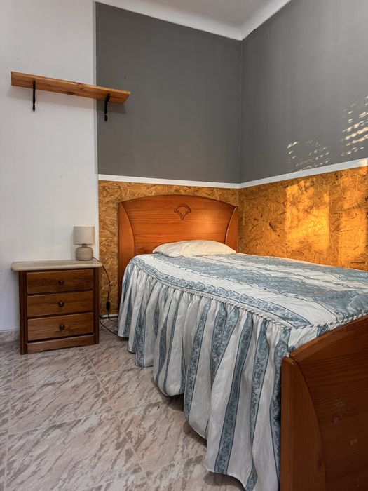 Quarto proximo ao Almada Forum