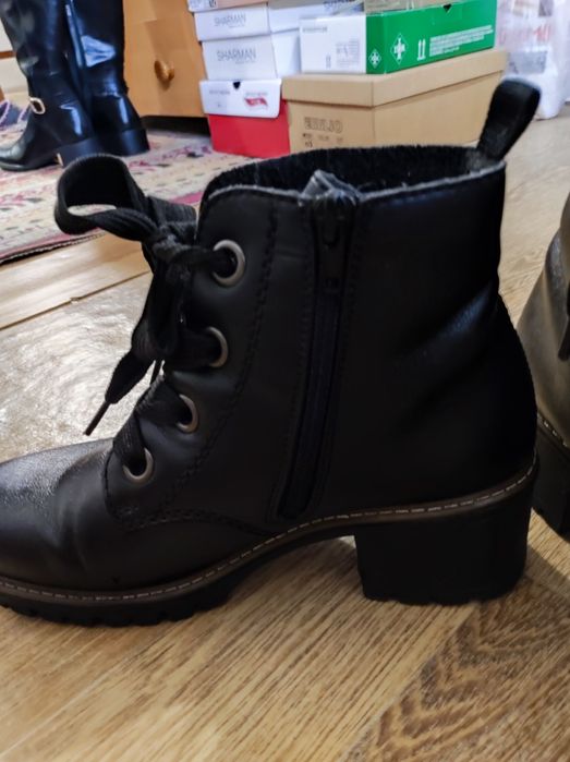 Чобітки осінні в гарному стані