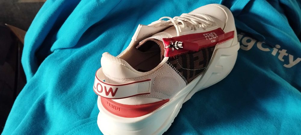 Sapatilhas marca fendi originais negócio só em mão e pago em dinheiro