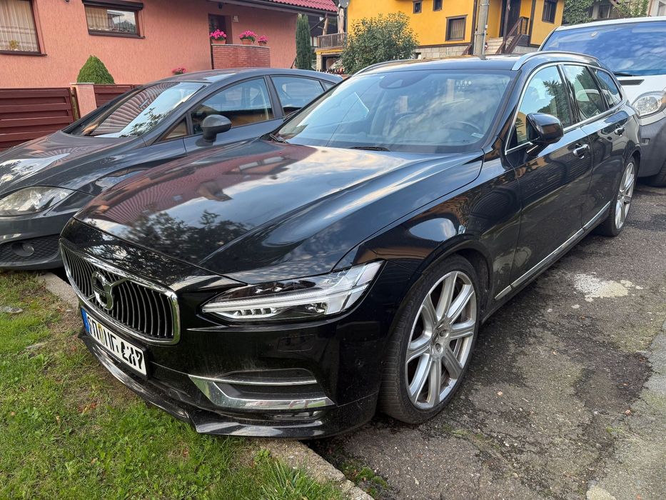 Volvo V90 D5 AWD Bowers&Wilkins Pilot assist Panorama kamery360
