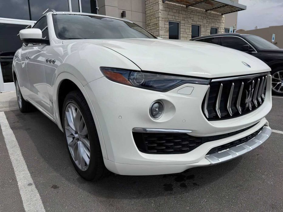 Maserati Levante GranLusso      2019