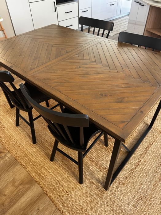 Aparador + mesa + cadeiras