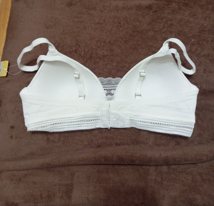 Нові жіночі бюстгалтери 80А