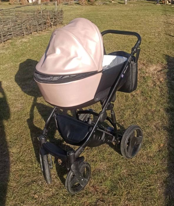 Продається доглянута коляска/візочок