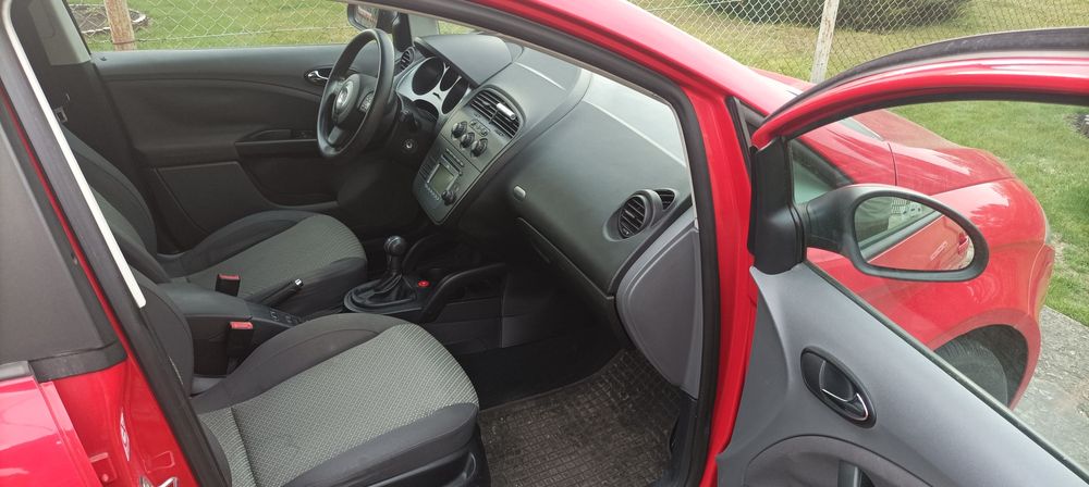 Sprzedam samochód Seat Altea 1.6 benzyna+gaz 2006r przebieg 144000tys km