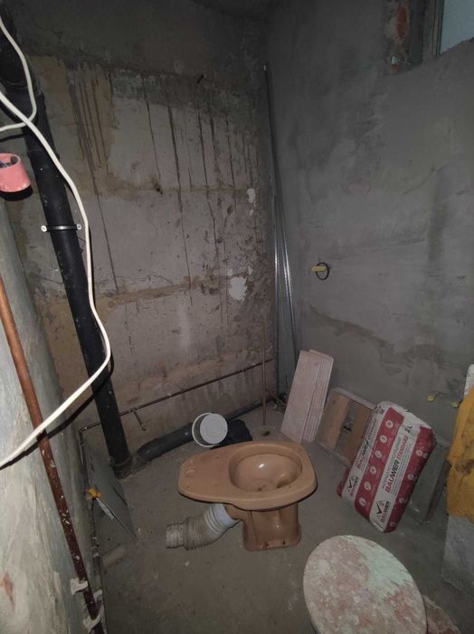 Продаж комерційного призначення в житловому будинку