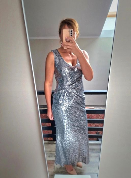 Cekinowa wieczorowa sukienka Gooddiva M