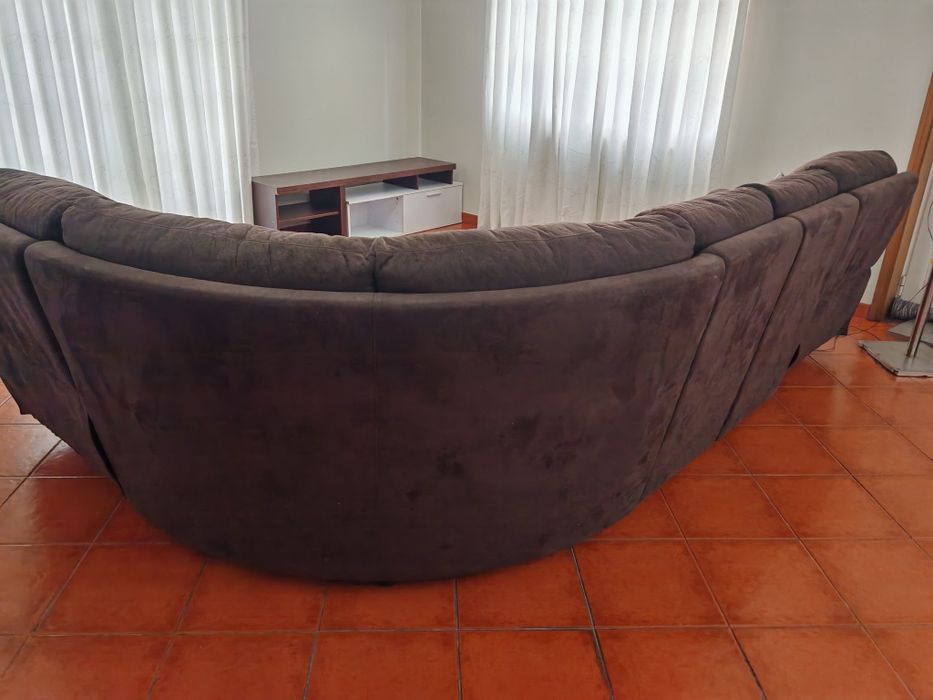 Sofá castanho em bom estado