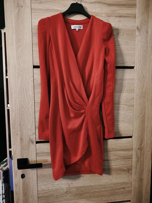 Czerwona sukienka missguided S 36 sweterkowa na święta czerwień vintage
