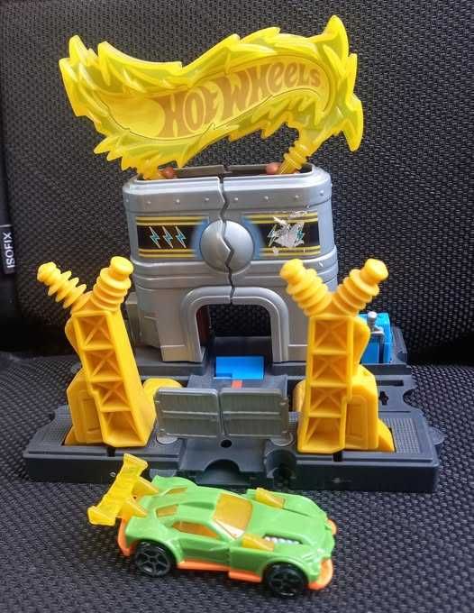 Peça Hotwheels + carro