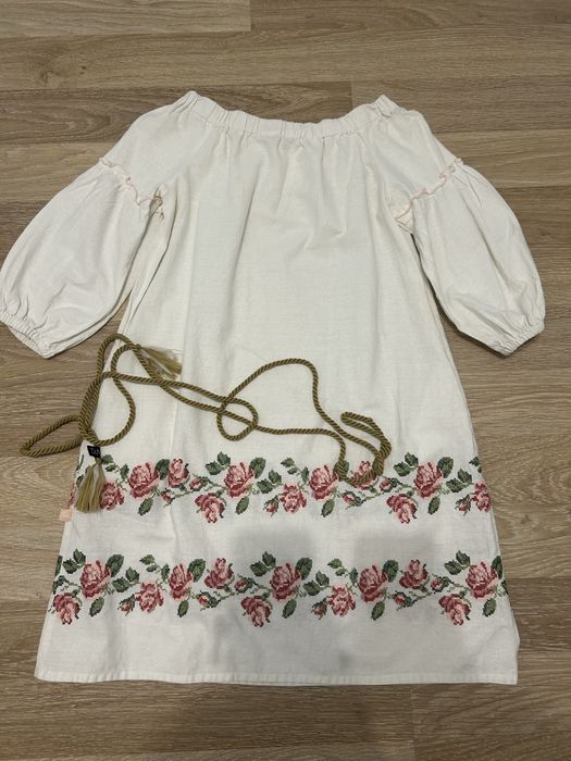 Вишита лляна сукня, вишиванка від Andre Tan