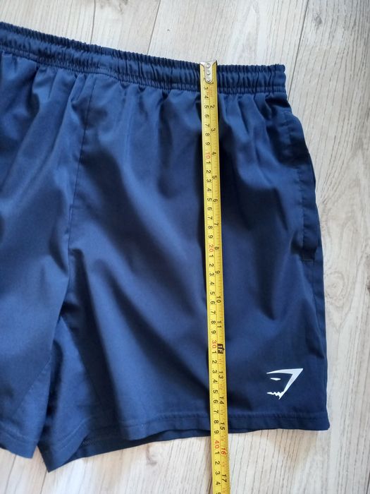 Продам шорты GYMSHARK