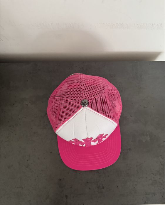 Różowa czapka Chrome Hearts