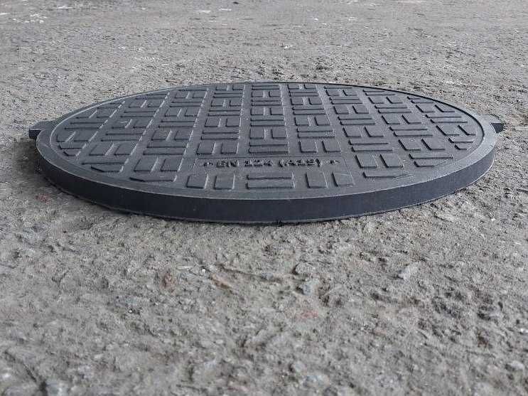 Кришка люка легкого ЄВРО (А15) 1,5 т чорного