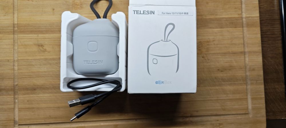 Ładowarka 3w1 TELESIN Allin Box do GoPro 12/11/10/9 + Czytnik SD