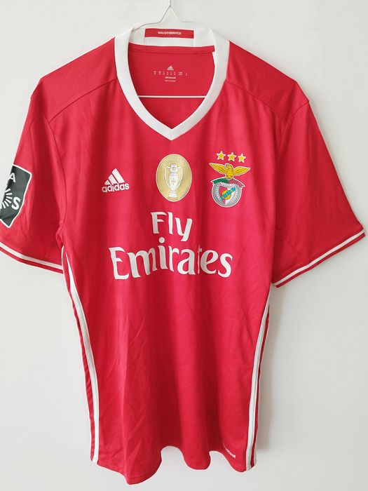 Camisolas Clubes de Futebol: Benfica - Sporting - Penafiel - Olympiacos