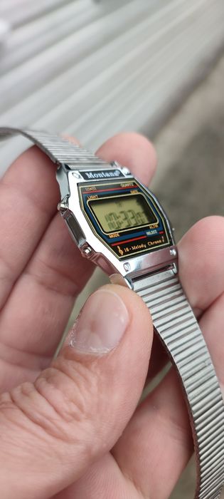 Годинник Montana