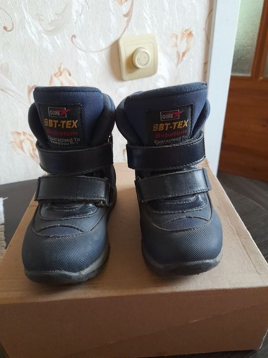 Зимові чобітки термо на хлопчика розмір 24.