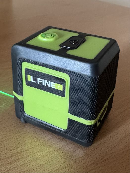 Nivel de Laser de linhas verdes