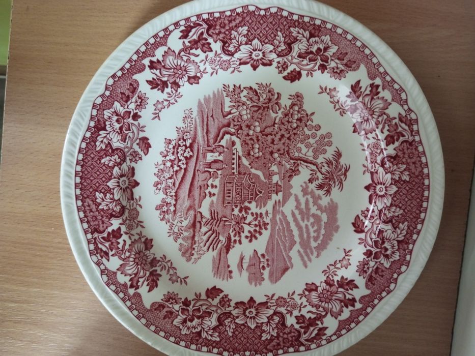 Вінтажна обідня тарілка Burslem (Wood & Sons), Англія, 25